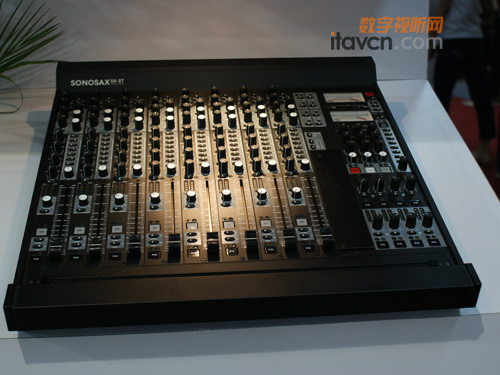 ySONOSAX(sh){(dio)_չBIRTV2010