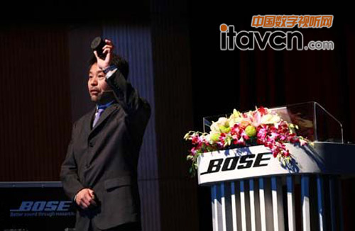 BoseI(y)ϵy(tng)Akira MochimaruԔfƷ