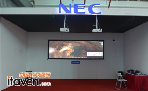 NEC PE401H+ͶӰC(j)pC(j)ں “ͳɱ΢wӰԺ”